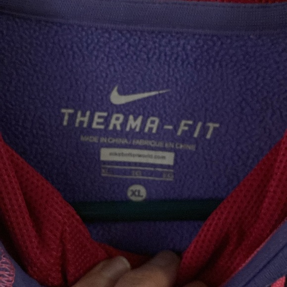 Like new Bright purple Nike Dri fit hooded sweatshirt…. Worn only a few times. - Picture 4 of 7